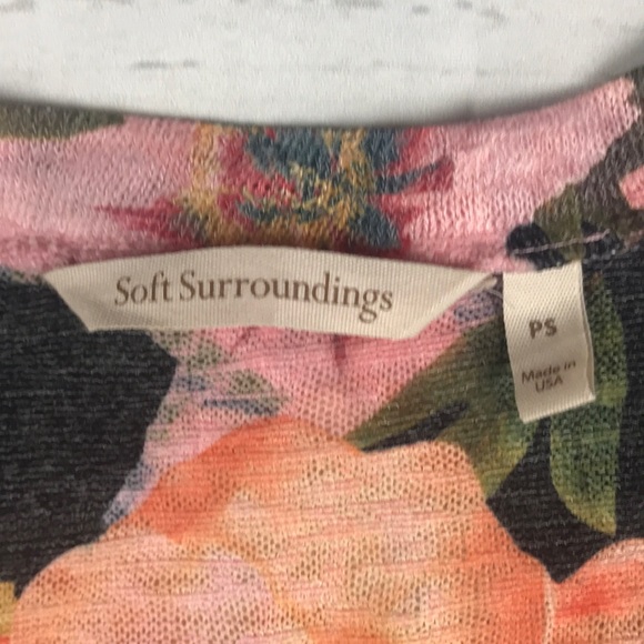 SOLD Soft Surroundings Floral Midnight Blooms Top - Picture 4 of 6